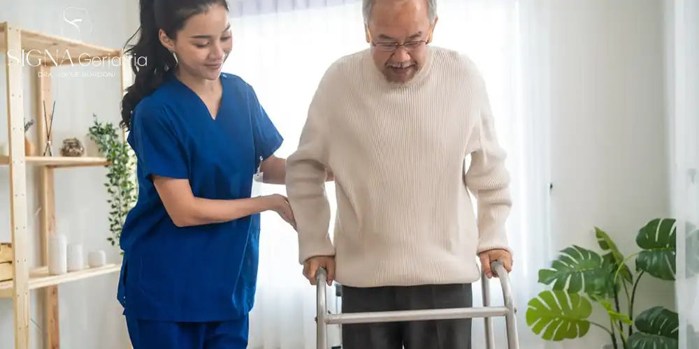 Atendimento especializado para idosos com osteoporose